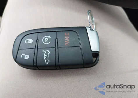 2016 Dodge Journey Sxt z USA, uszkodzony, nr VIN 3C4PDCBG0GT130856